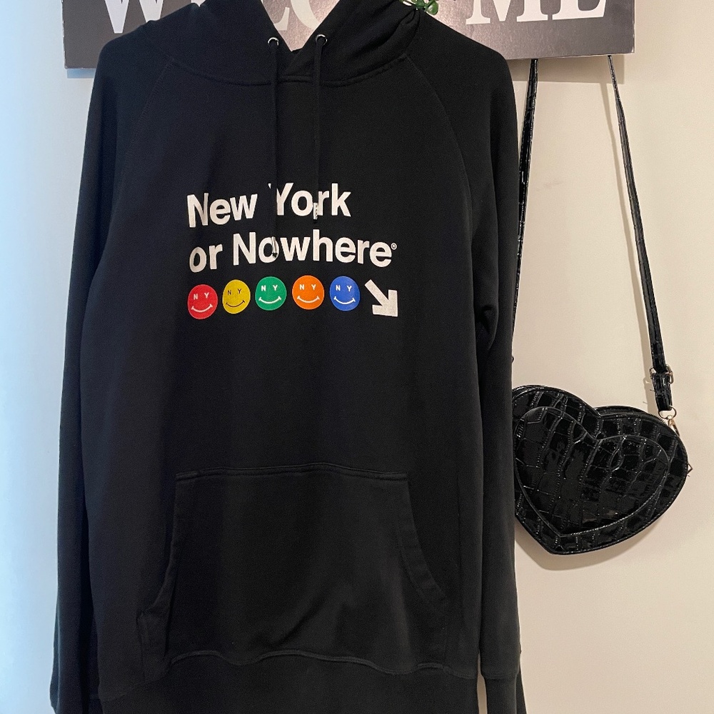 NEW YORK SUBWAY SMILEY FACE SWEATSHIRT